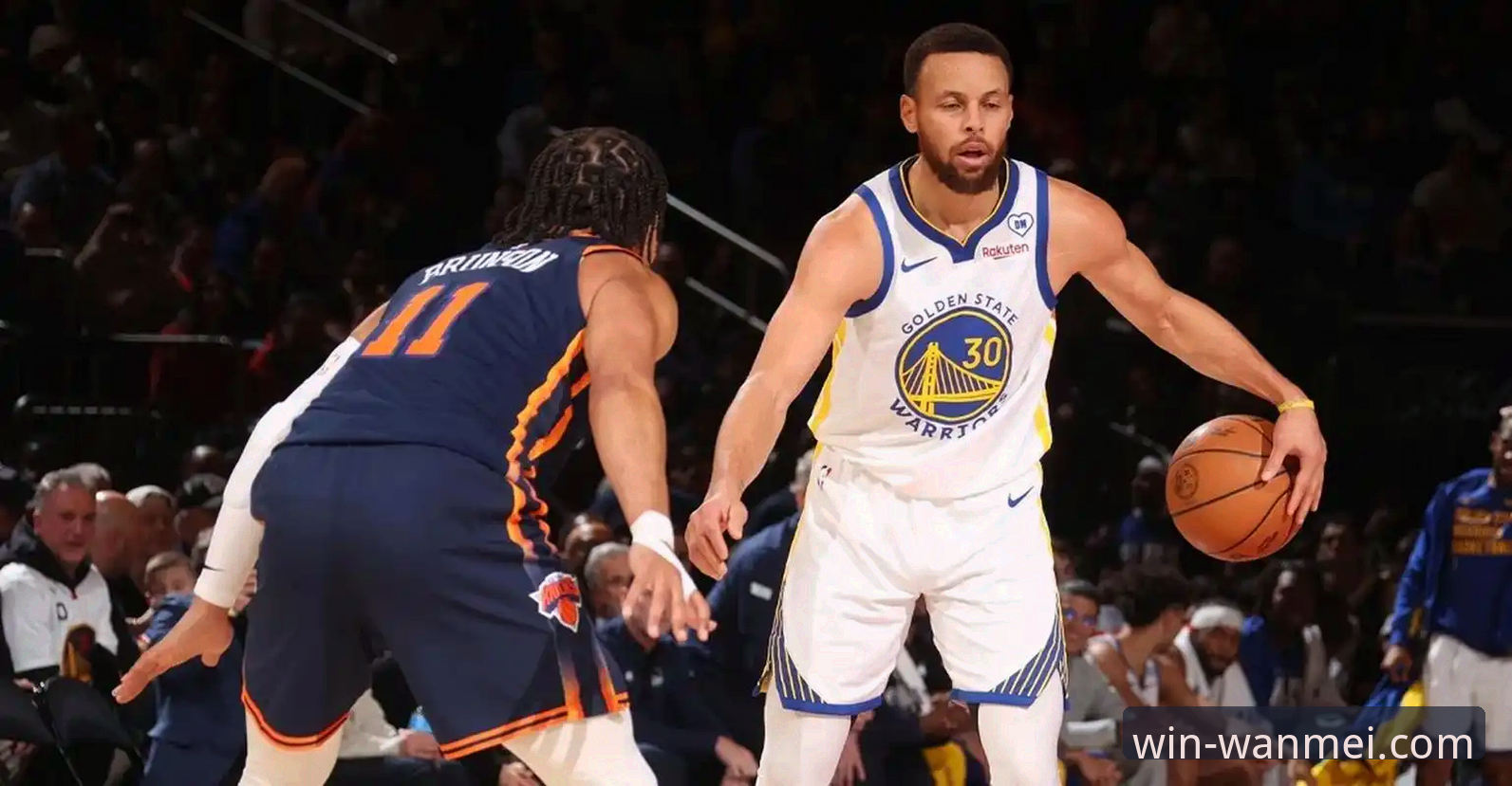 NBA季后赛观赛实用技巧：从尼克斯大胜看篮球战术分析
